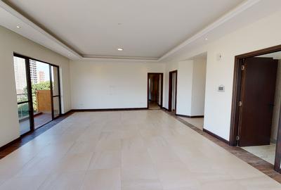 3 Bed Apartment with En Suite in Parklands