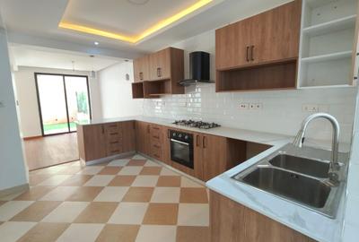4 Bed Townhouse with En Suite in Kitisuru - 3