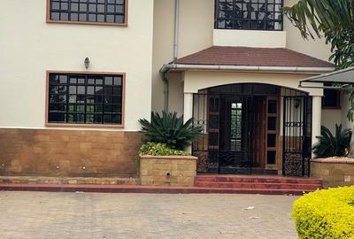 5 Bed Townhouse with En Suite in Karen - 2