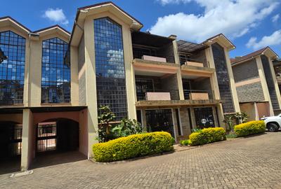 5 Bed Townhouse with En Suite at Lavington Green - 3