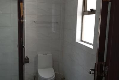 5 Bed Townhouse with En Suite in Lavington - 3