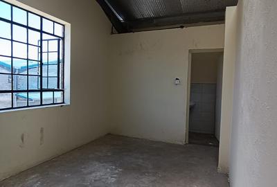 6,100 ft² Warehouse with Service Charge Included in Ruiru