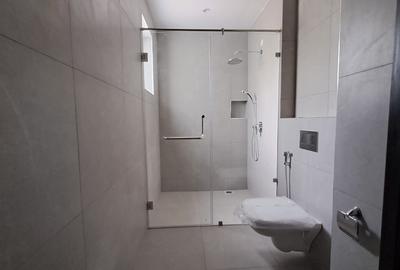3 Bed Apartment with En Suite at Peponi Road