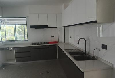 Serviced 3 Bed Apartment with En Suite at Kileleshwa