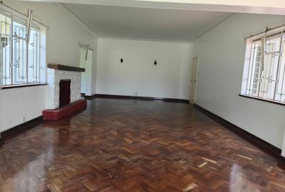 9 Bed House with En Suite at Rosslyn