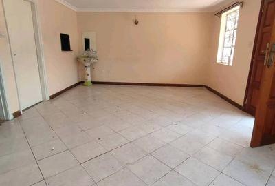 4 Bed Townhouse with En Suite at Lavingtone