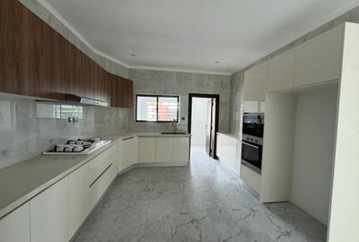 3 Bed Apartment in Kileleshwa - 2
