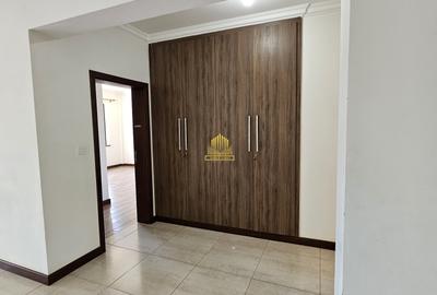 3 Bed Apartment with En Suite in Westlands Area