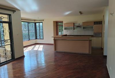 4 Bed Townhouse with Swimming Pool at Ridgeways - 3