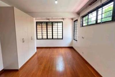 5 Bed Townhouse with En Suite at Lavington Green - 4