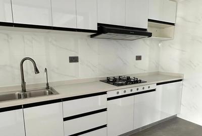 2 Bed Apartment with Gym in Lavington