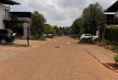 2 Bed House with En Suite in Runda