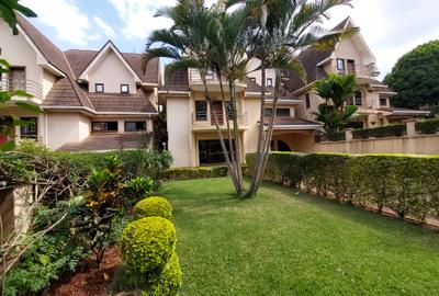 5 Bed Townhouse with En Suite at Lavington