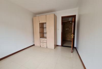 4 Bed Townhouse with En Suite at Brookside Drive - 2