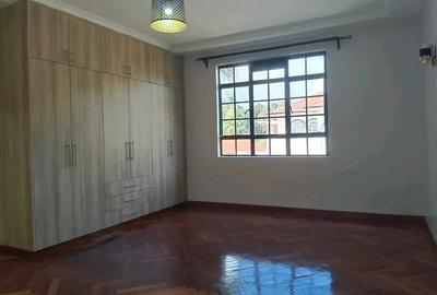 5 Bed House with En Suite at Dagoretti Road