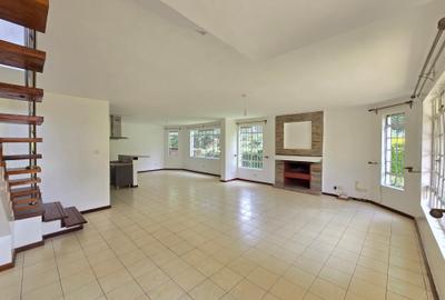 4 Bed Townhouse with En Suite in Spring Valley - 2