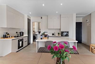 Furnished 3 Bed Apartment with En Suite at Riverside Drive - 2