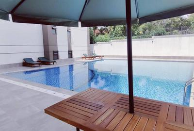 Serviced 3 Bed Apartment with En Suite in Riverside - 2