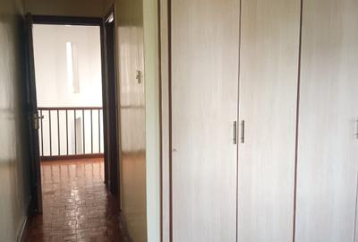 4 Bed Townhouse with En Suite in Lavington - 3