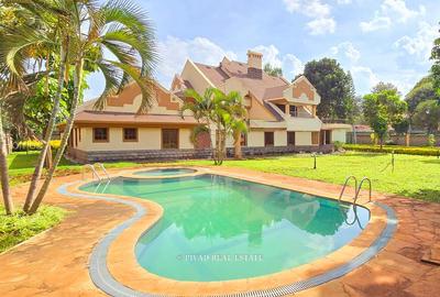 5 Bed House with Swimming Pool in Runda