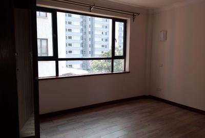 3 Bed Apartment with En Suite at Parklands - 3