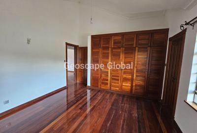 4 Bed Townhouse with En Suite in Spring Valley - 4