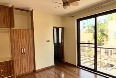 4 Bed Townhouse with En Suite in Kileleshwa - 4