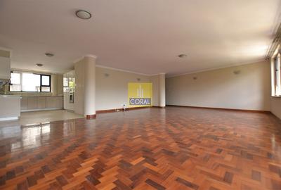 5 Bed House in Riverside - 2