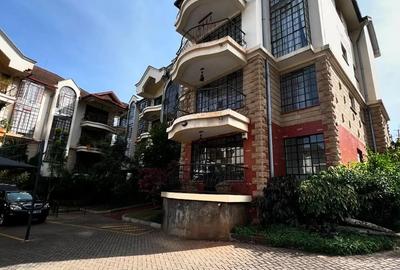 3 Bed Apartment with Swimming Pool in Riverside