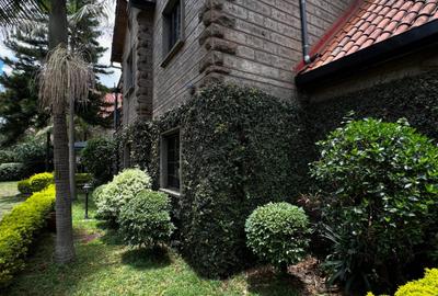 4 Bed Townhouse with En Suite in Kileleshwa - 2