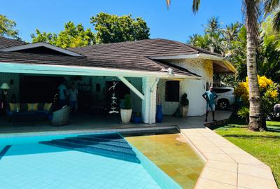 4 Bed Villa with En Suite at Mtwapa Lamarina - 3