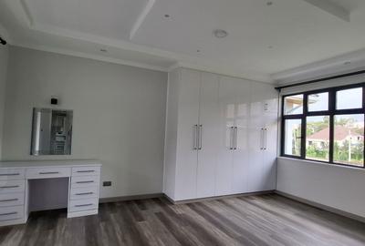 4 Bed House with En Suite in Muthaiga