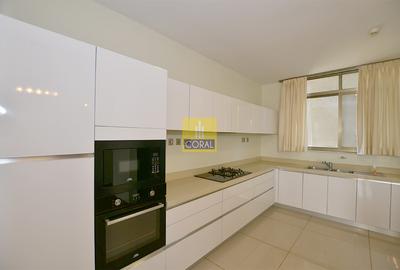 3 Bed Apartment with Swimming Pool in Parklands