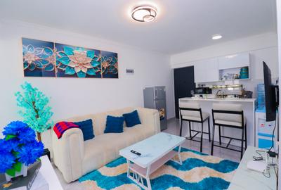 Serviced 1 Bed Apartment with Gym at Wood Avenue