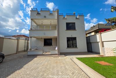 4 Bed Townhouse with En Suite in Membley