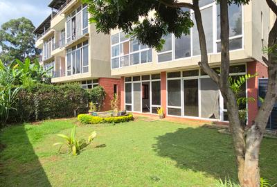 5 Bed Townhouse with En Suite at Lavington Green - 4