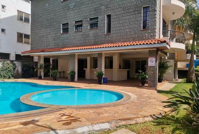 3 Bed Apartment with En Suite in Lavington