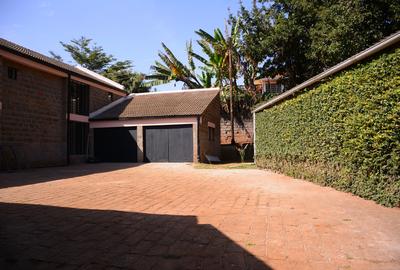 4 Bed House with En Suite at Runda - 3