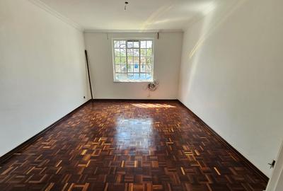 3 Bed Apartment with En Suite in Muthaiga