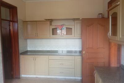 3 Bed Apartment with En Suite at Near Mp Shah Hospital - 3