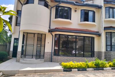 4 Bed Townhouse with En Suite in Lavington