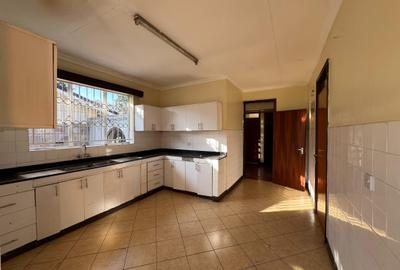 4 Bed House with En Suite in Runda