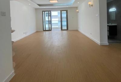 3 Bed Apartment with En Suite at Hatheru Road - 4
