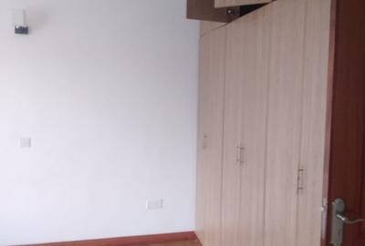 3 Bed Apartment with En Suite in Westlands Area - 4