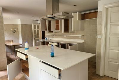 4 Bed House with En Suite in Muthaiga - 2