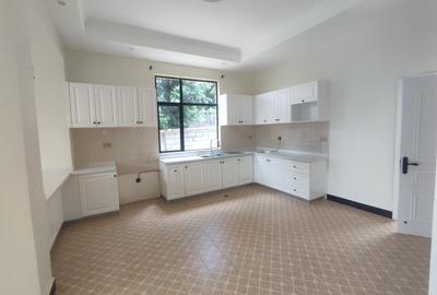 5 Bed House with En Suite in Karen - 3