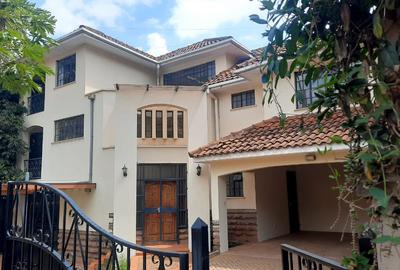 4 Bed Townhouse with En Suite at Shanzu Road