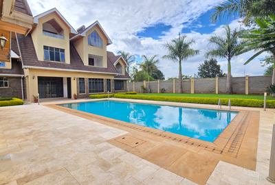 5 Bed House with En Suite in Runda