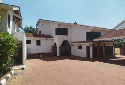 6 Bed House with En Suite in Gigiri - 4