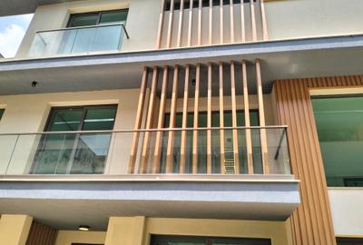 5 Bed Townhouse with En Suite in Lavington